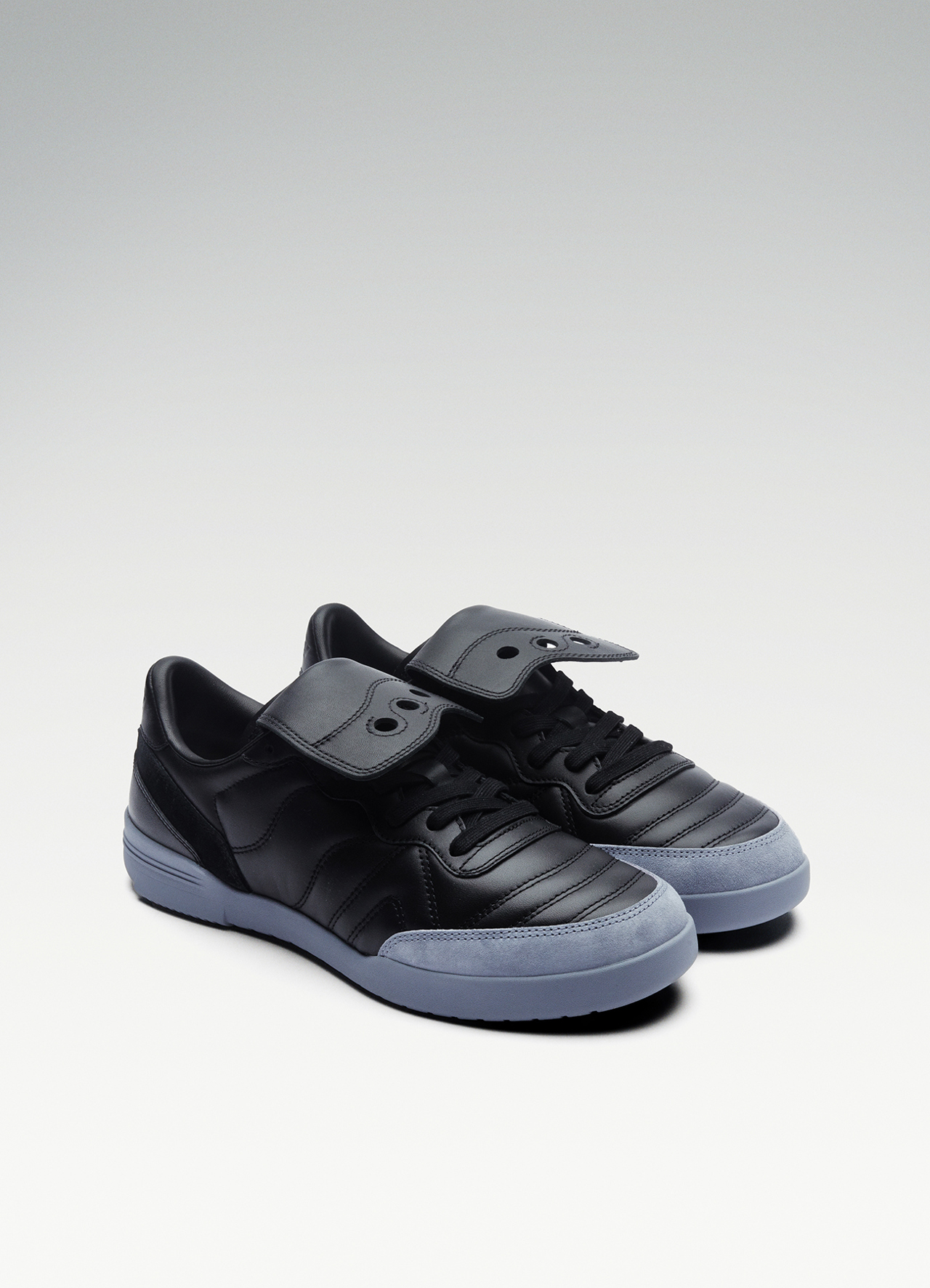 S70914-1_586i S_BLACK_FLINT_02.jpg