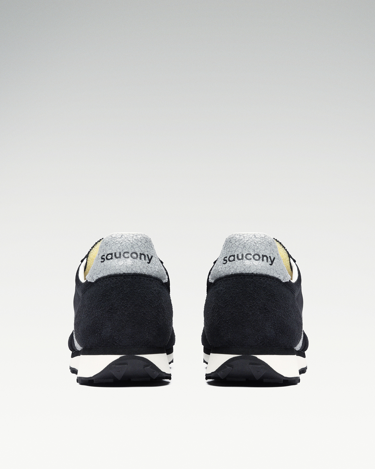 S70916-1_GRIPPER S_BLACK_06.jpg