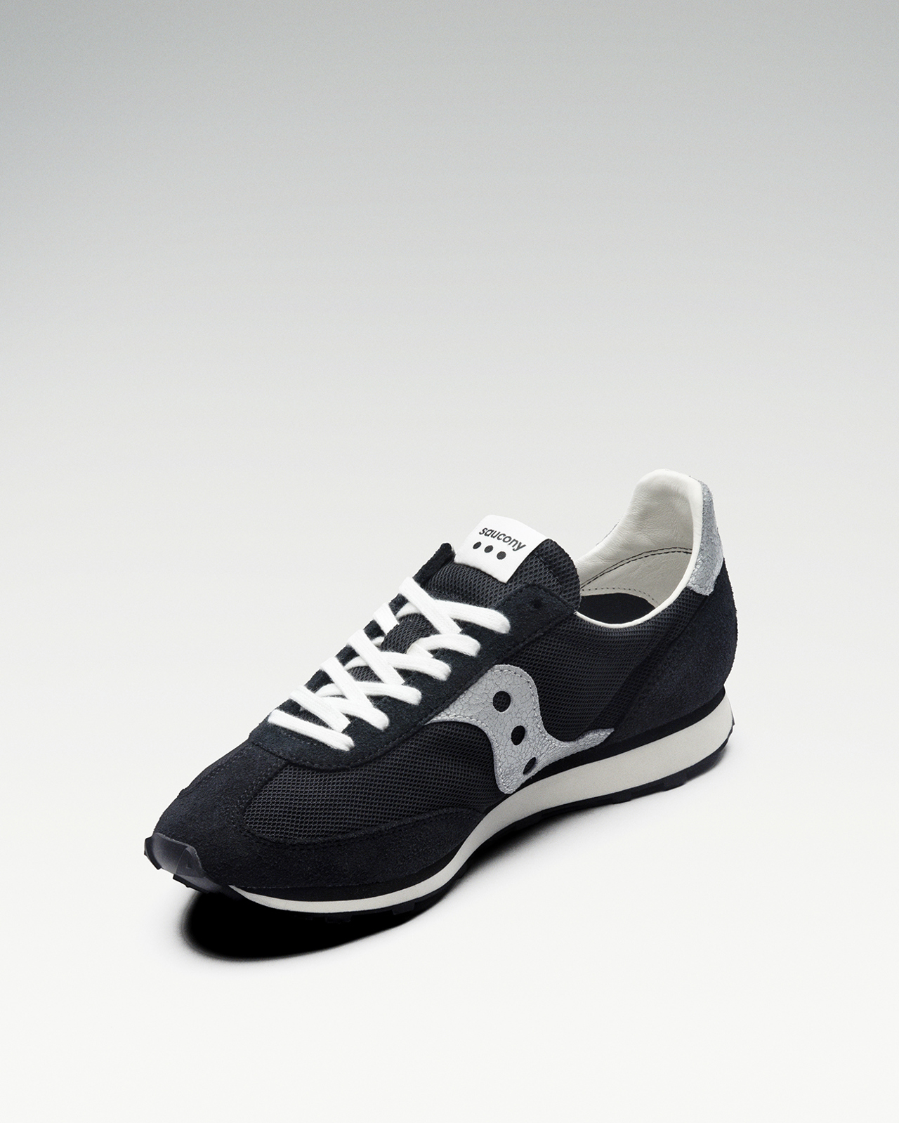 S70916-1_GRIPPER S_BLACK_03.jpg